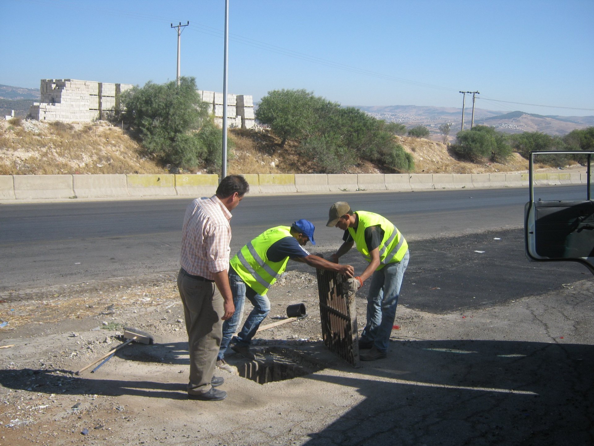 manhole 2009-16